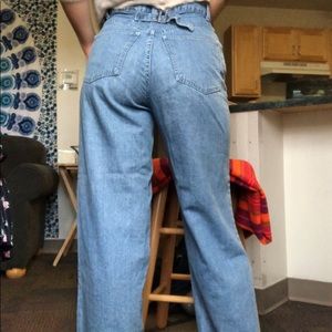 Vintage Old Navy Jeans! Women’s size 6.